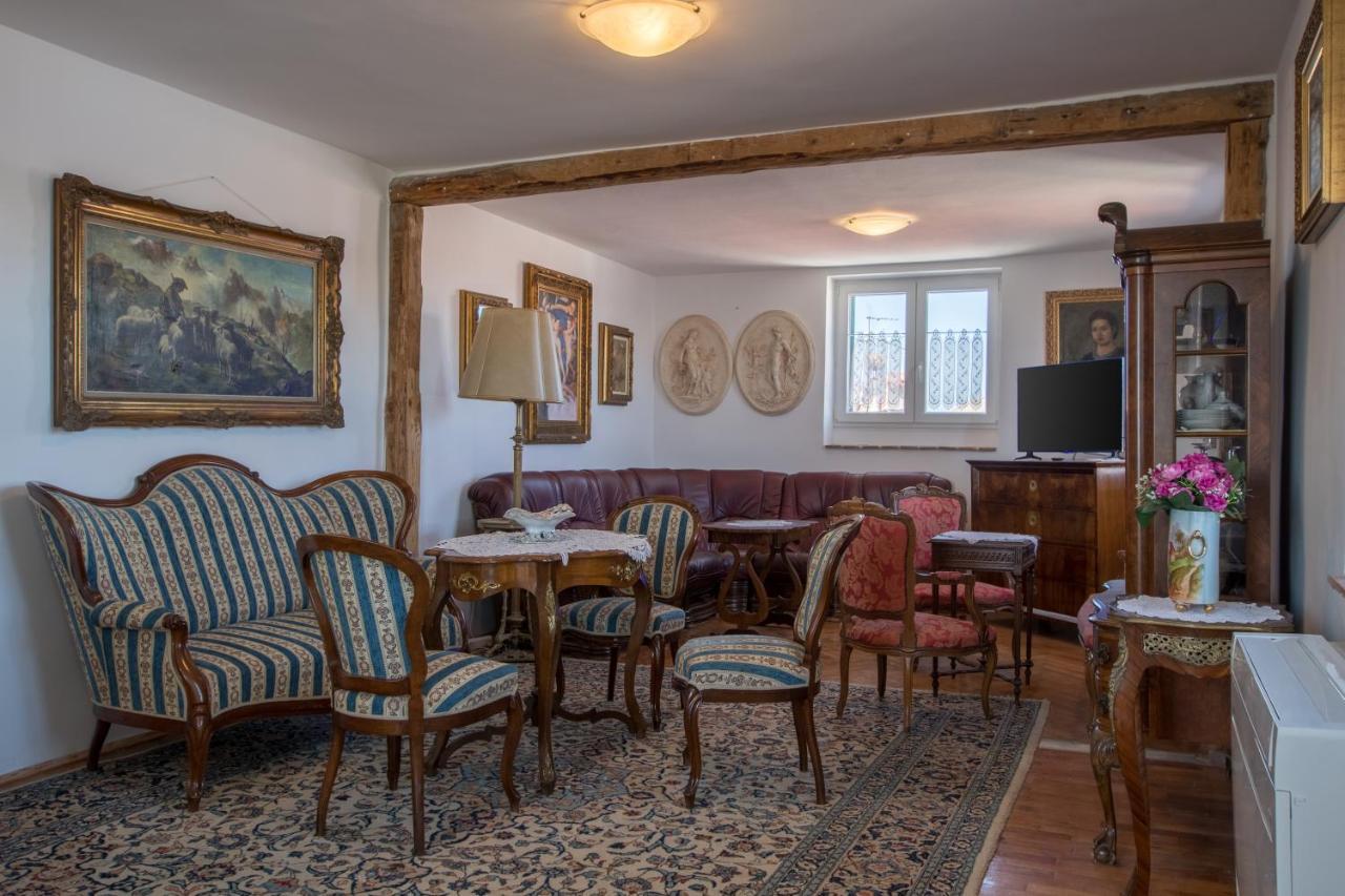 Historic Old Town With The View In Town Apartman *